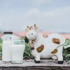 Comparativ: lapte de vacă vs. lapte de capră pentru bebeluși